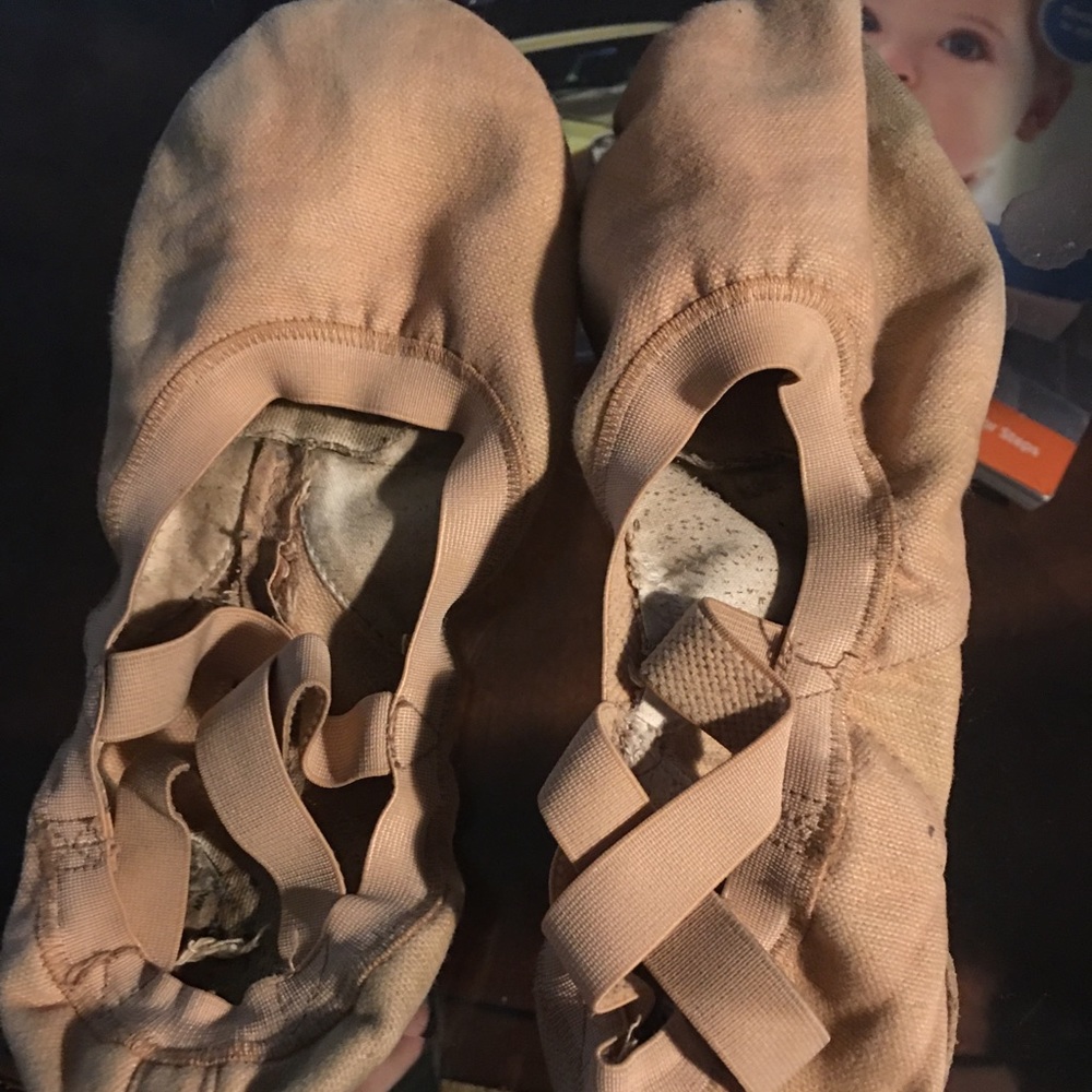 Used bloch flat shoes